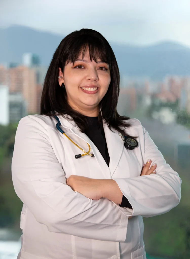 Daniela Álvarez imagen que representa y simboliza daniela alvarez medica general y refuerza el concepto del contenido Daniela Álvarez